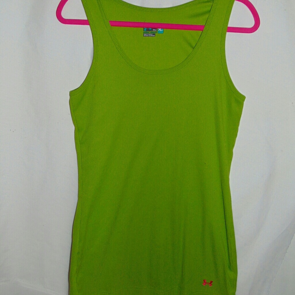 $6 SALE - ✨ Under Armour Green XL Fitted Tank Top
